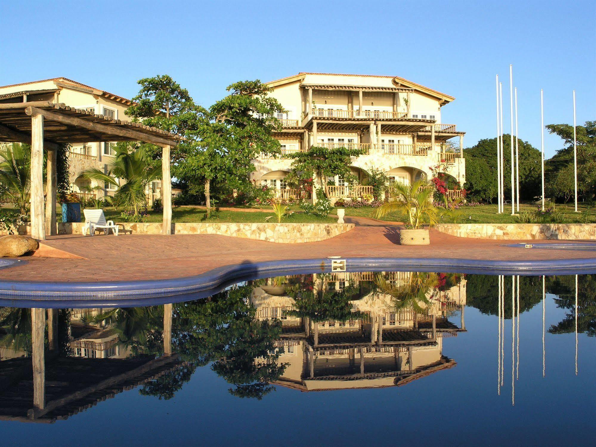 Marina Puesta Del Sol Hotel Aposentillo Buitenkant foto