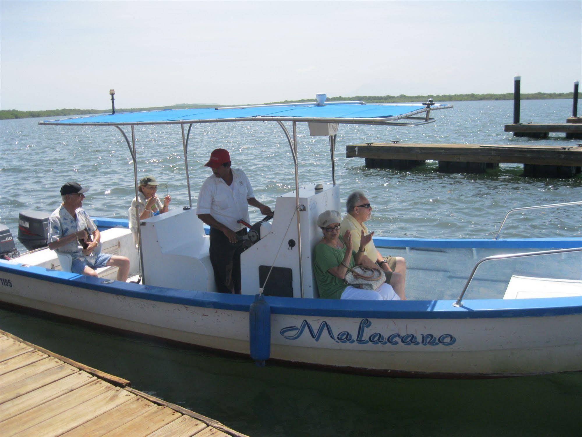 Marina Puesta Del Sol Hotel Aposentillo Buitenkant foto