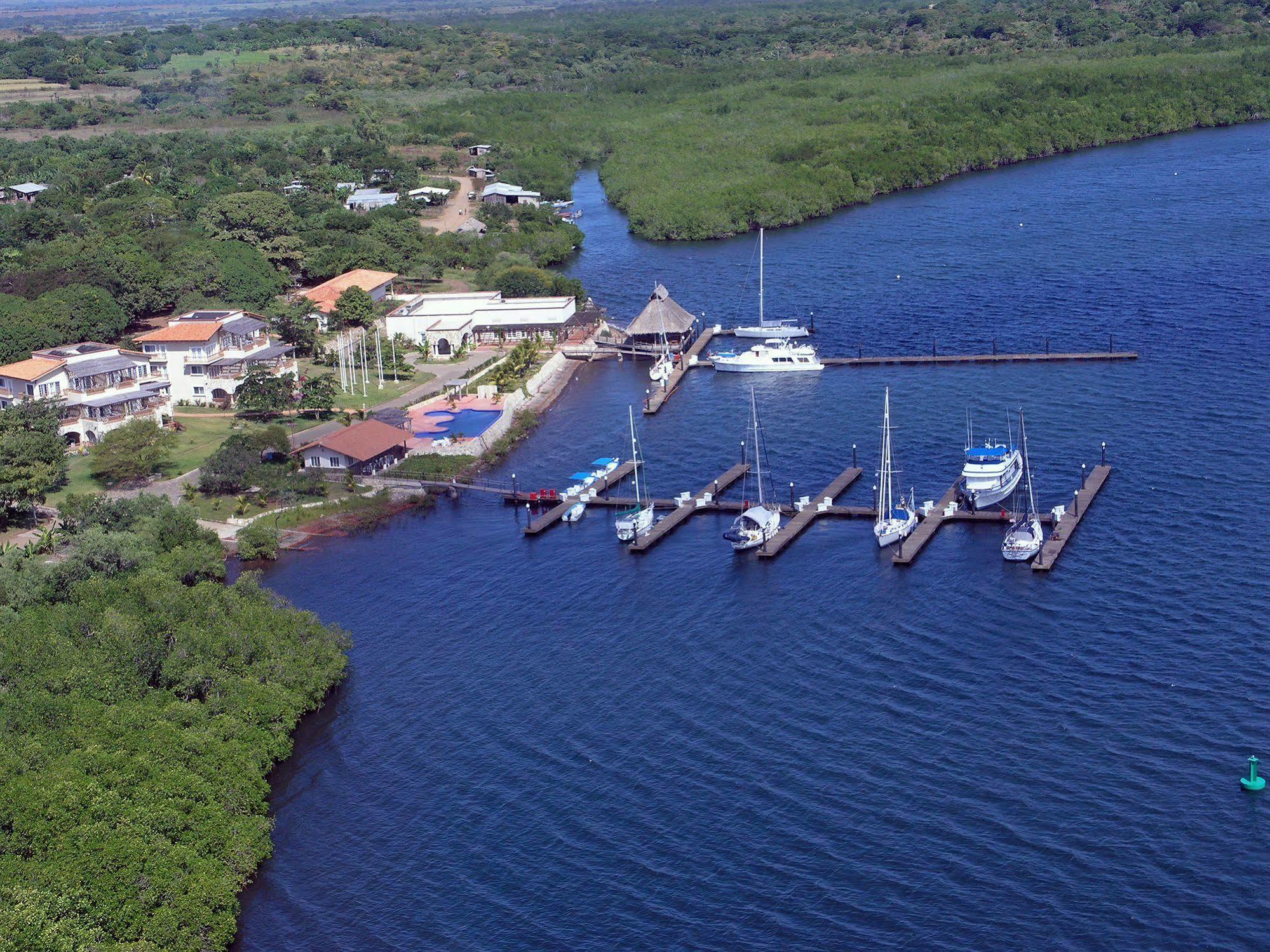 Marina Puesta Del Sol Hotel Aposentillo Buitenkant foto